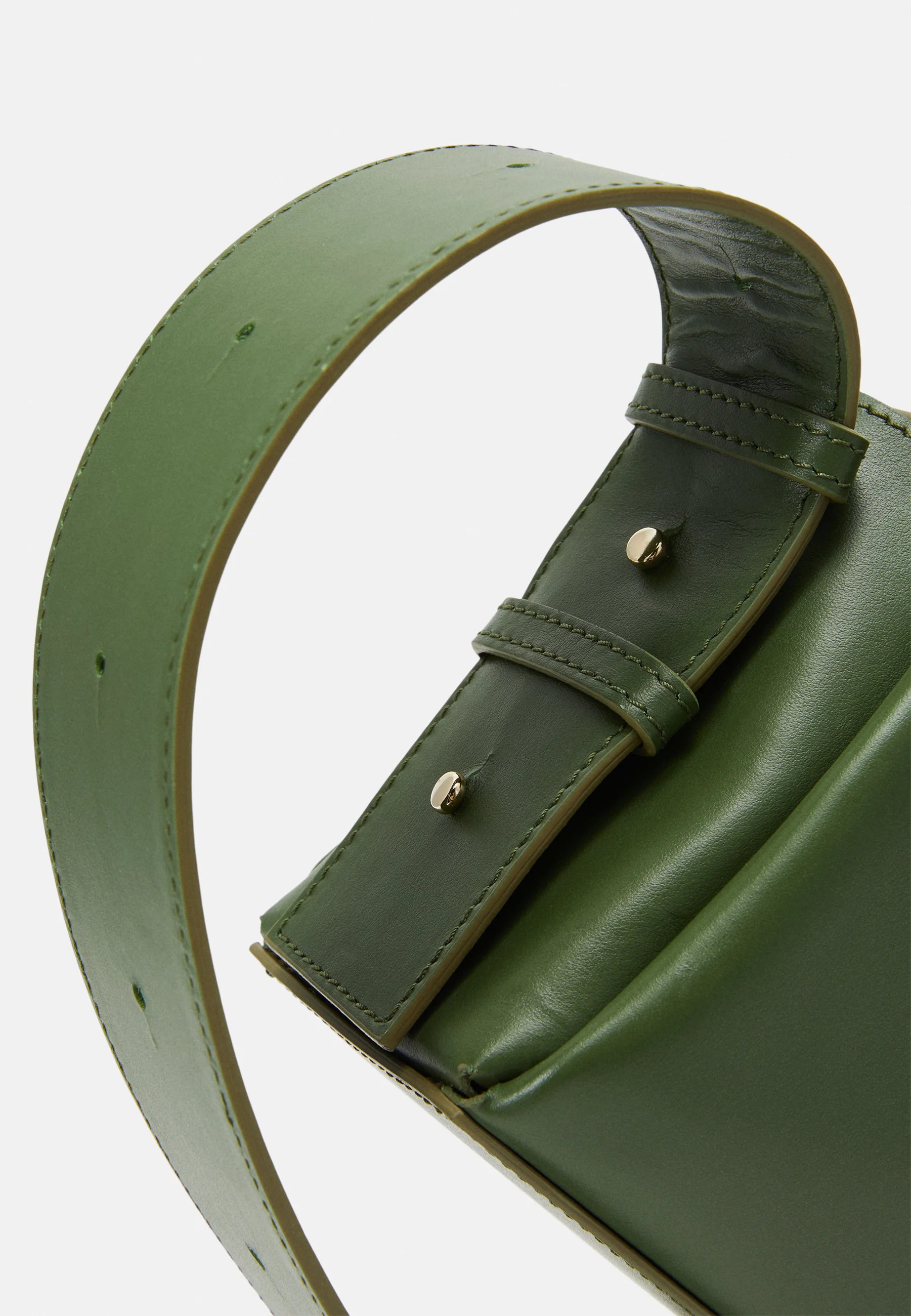 Sac Allongé à Bandoulière Ajustable Sothéary - Cuir vert matcha