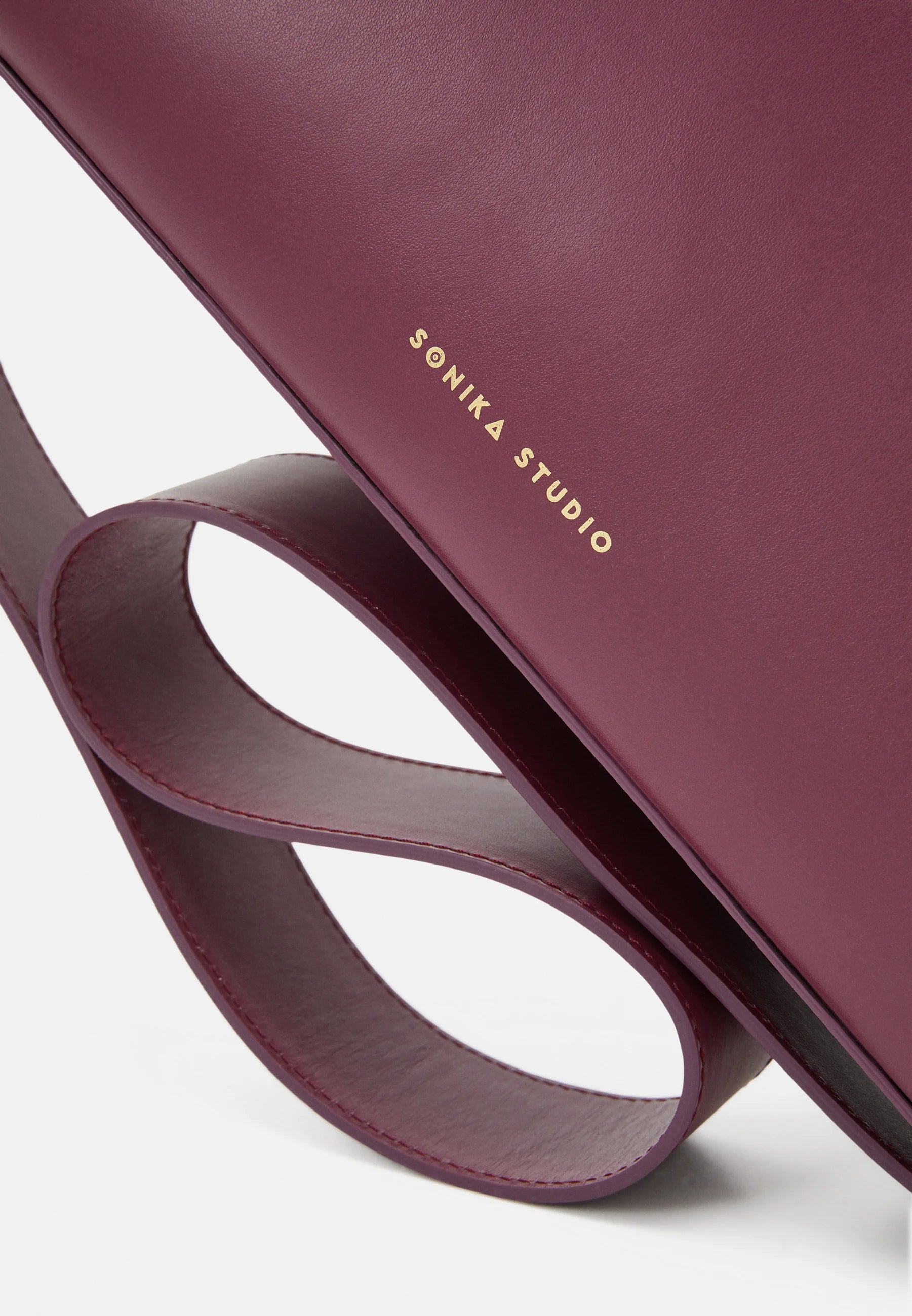 Sac Allongé à Bandoulière Ajustable Sothéary - Cuir prune