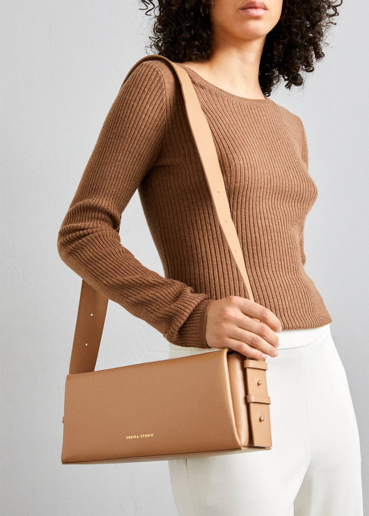 Sac Allongé à Bandoulière Ajustable Sothéary - Cuir noisette