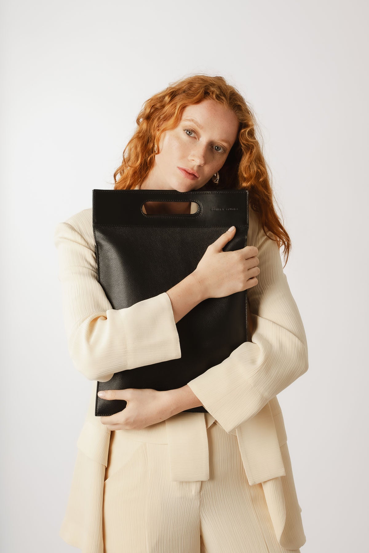 Sac cabas plat ordinateur Simone - Cuir Noir