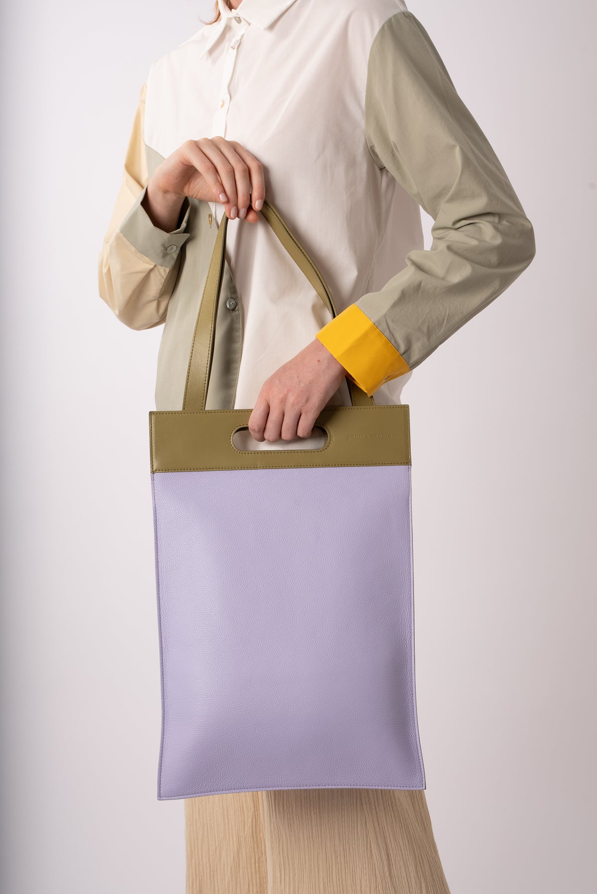 Sac cabas plat ordinateur Simone - Cuir Lilas & Khaki