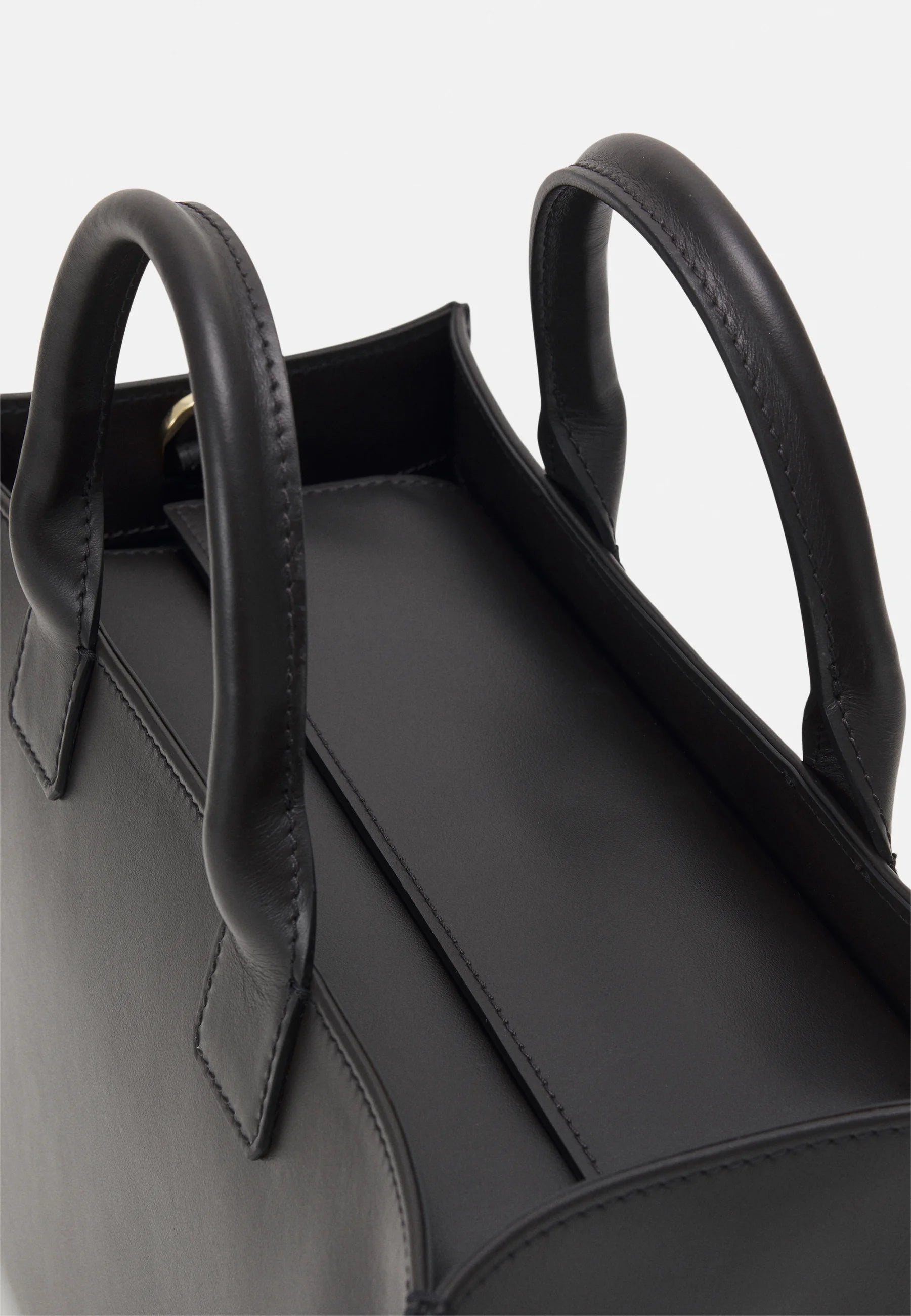 Tonika | Black leather