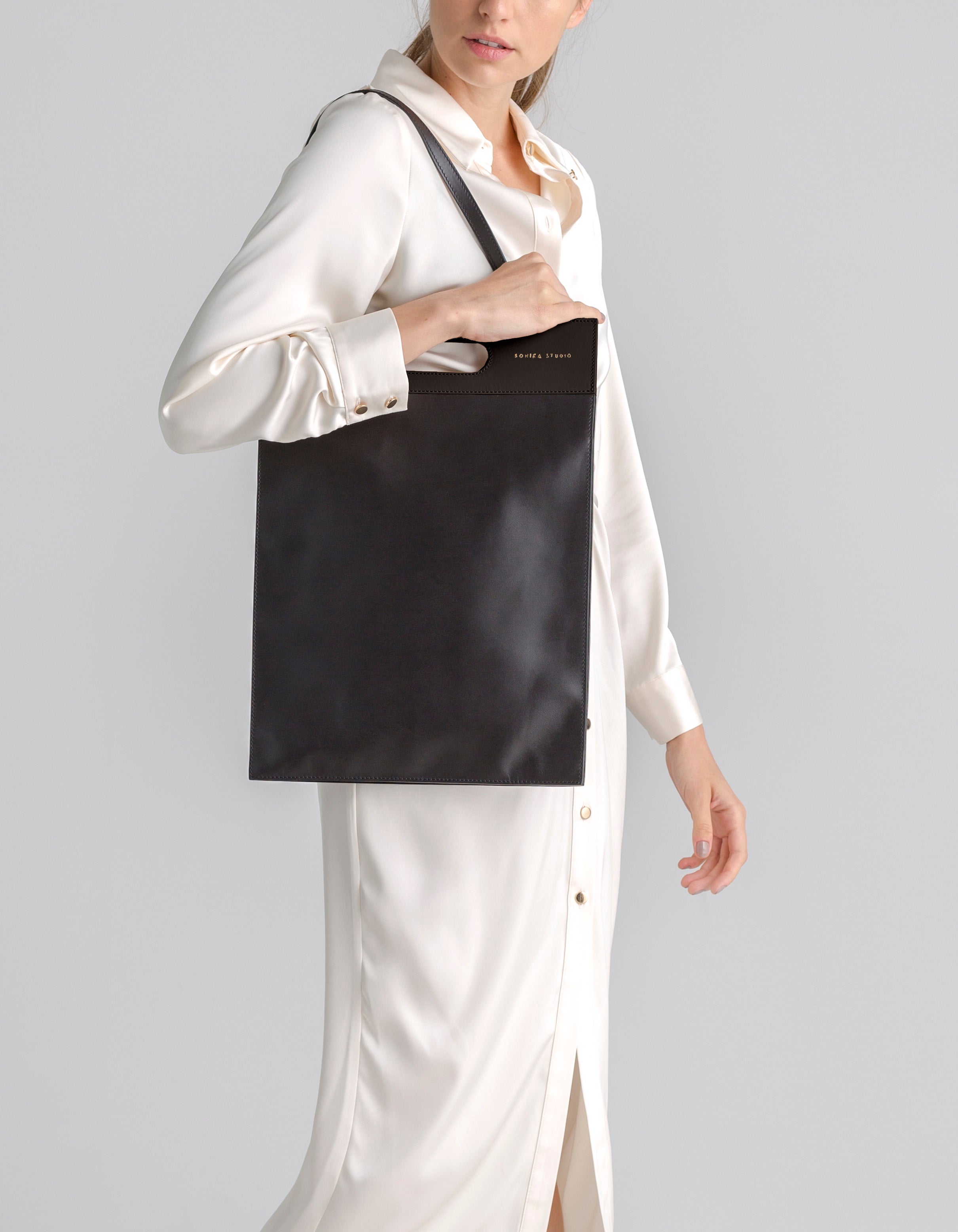 Flat Laptop Tote Bag Sarany - Hazelnut leather