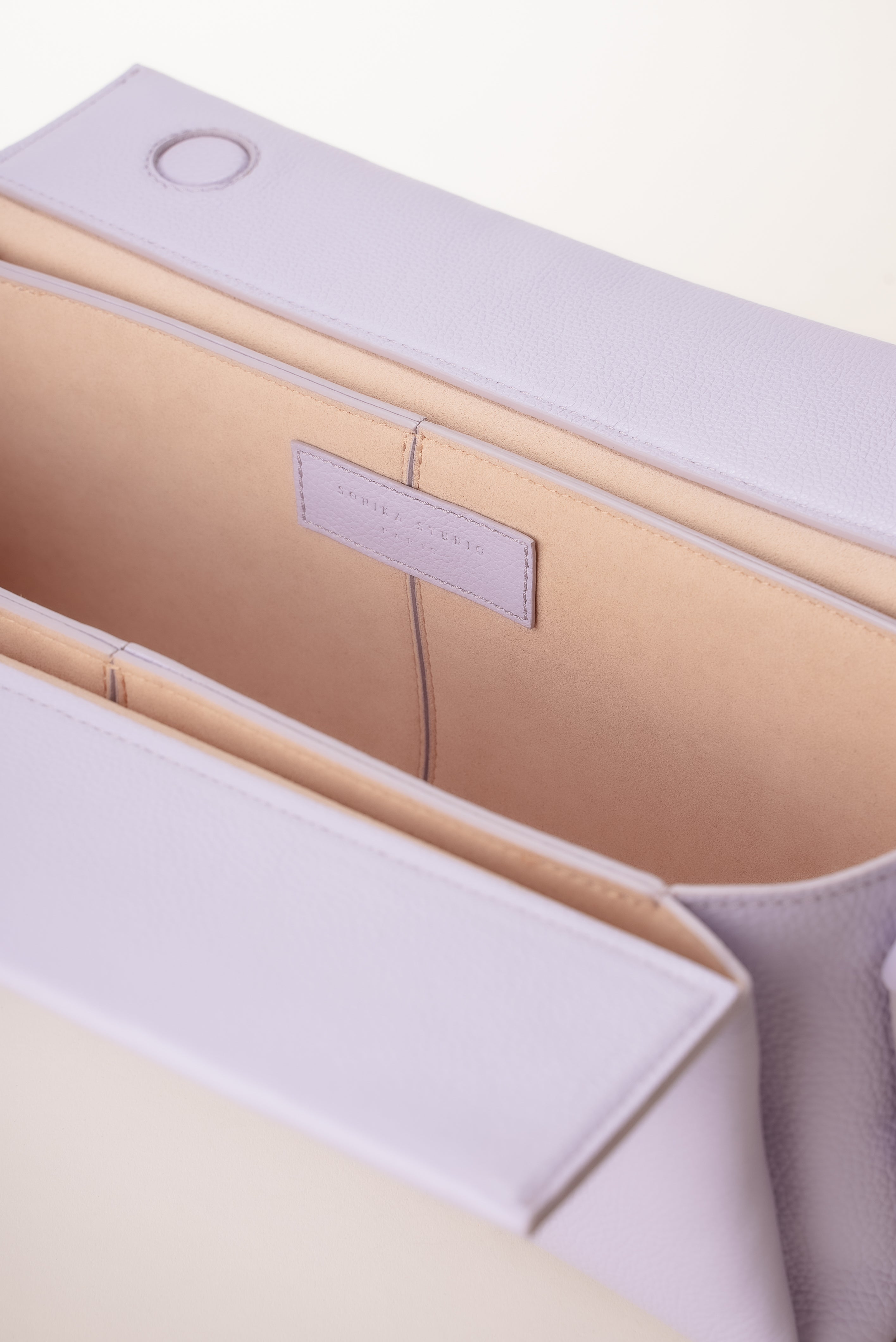 Sac Allongé à Bandoulière Ajustable Sothéary - Cuir grainé lilas