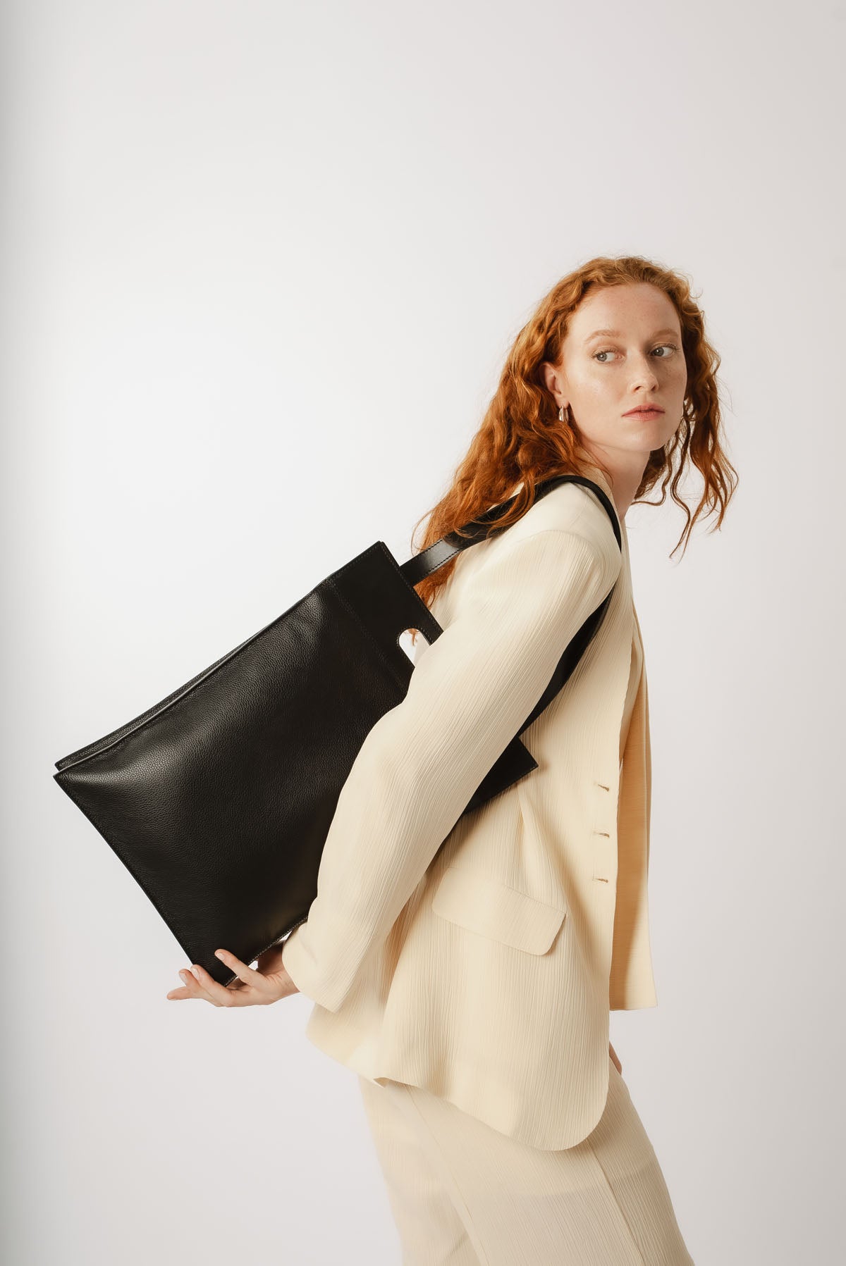 Sac cabas plat ordinateur Simone - Cuir Noir