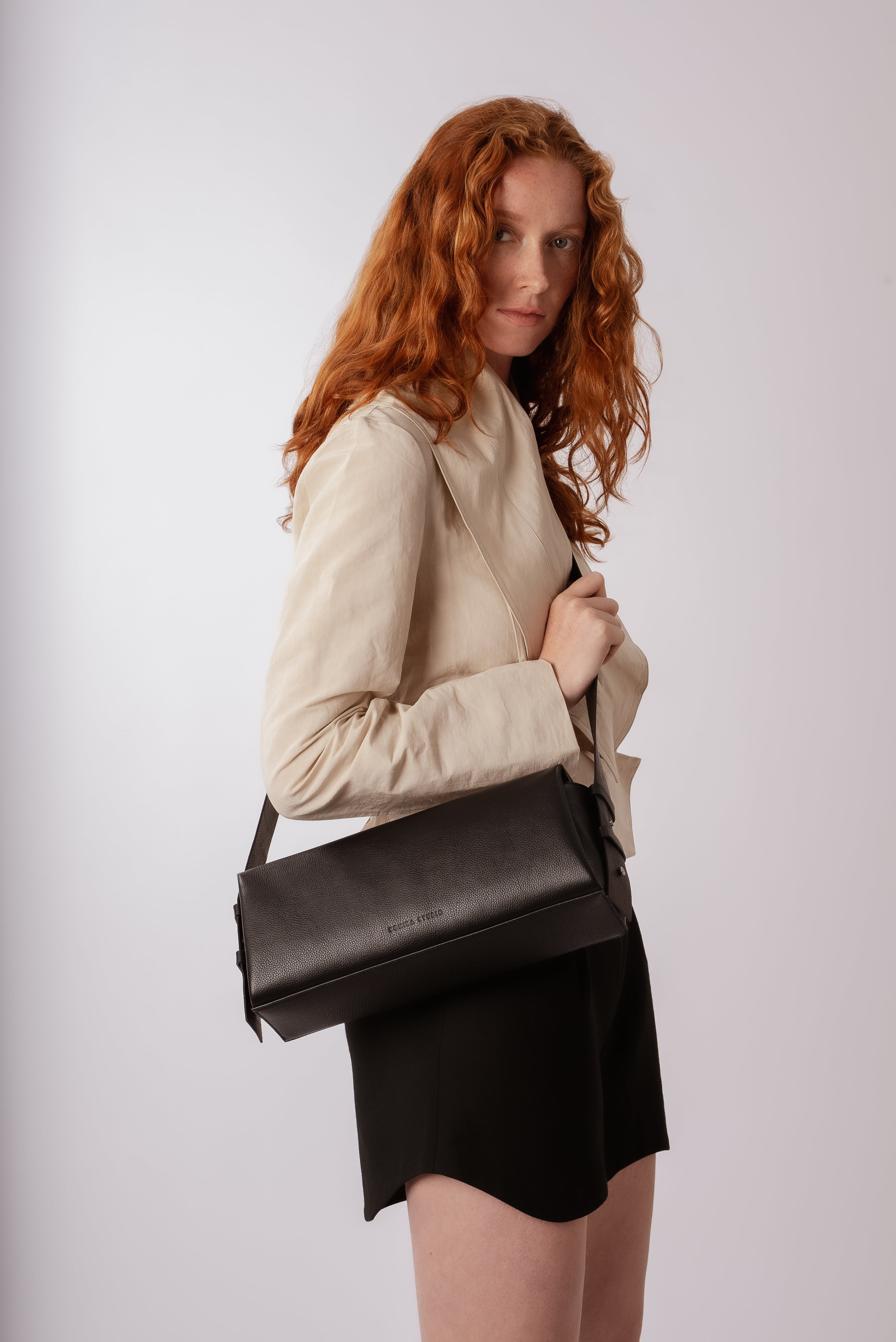 Sac Allongé à Bandoulière Ajustable Sothéary - Cuir grainé noir