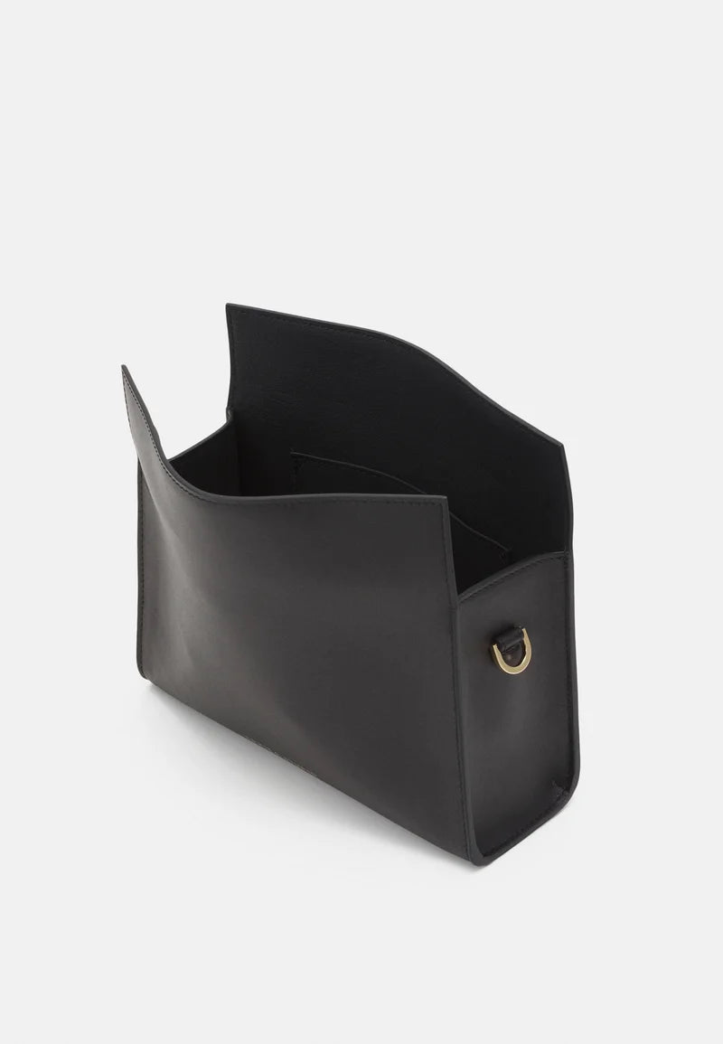 Véranyne | Cuir noir