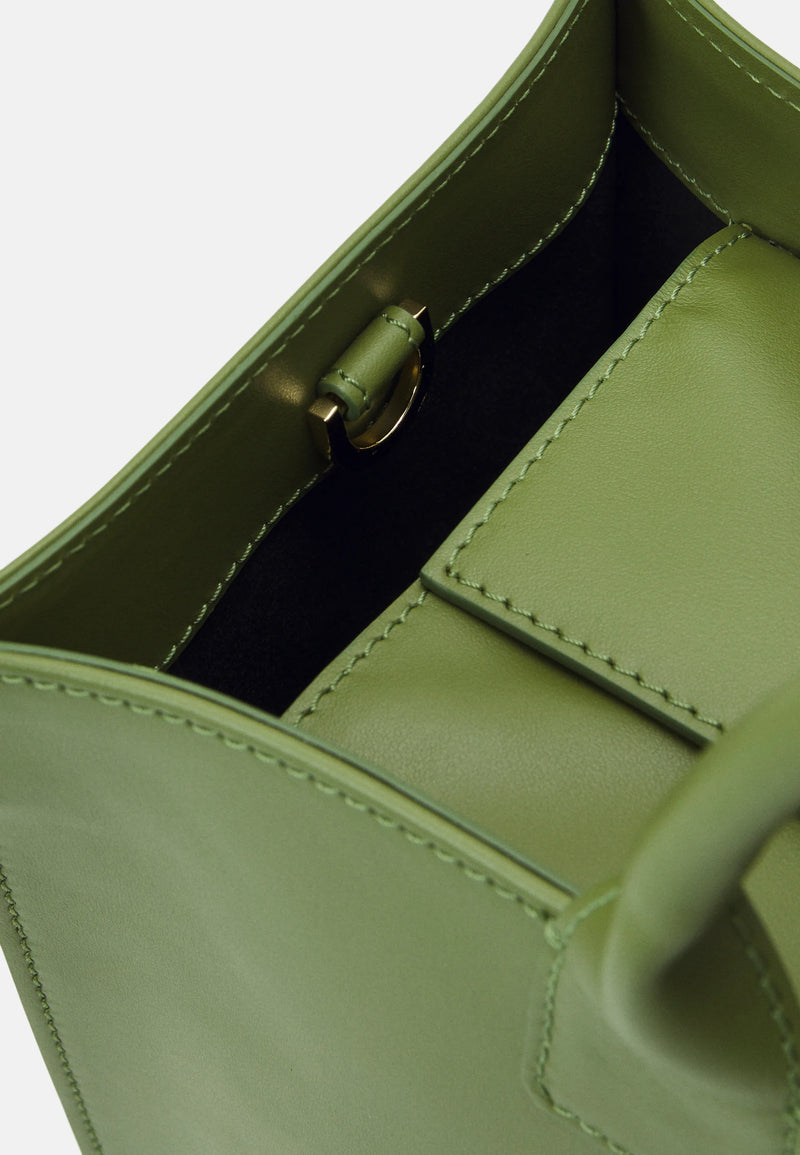 Tonika | Green leather