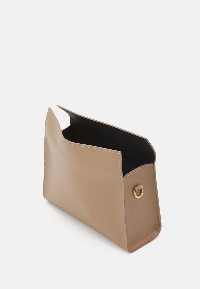 Véranyne | Hazelnut leather